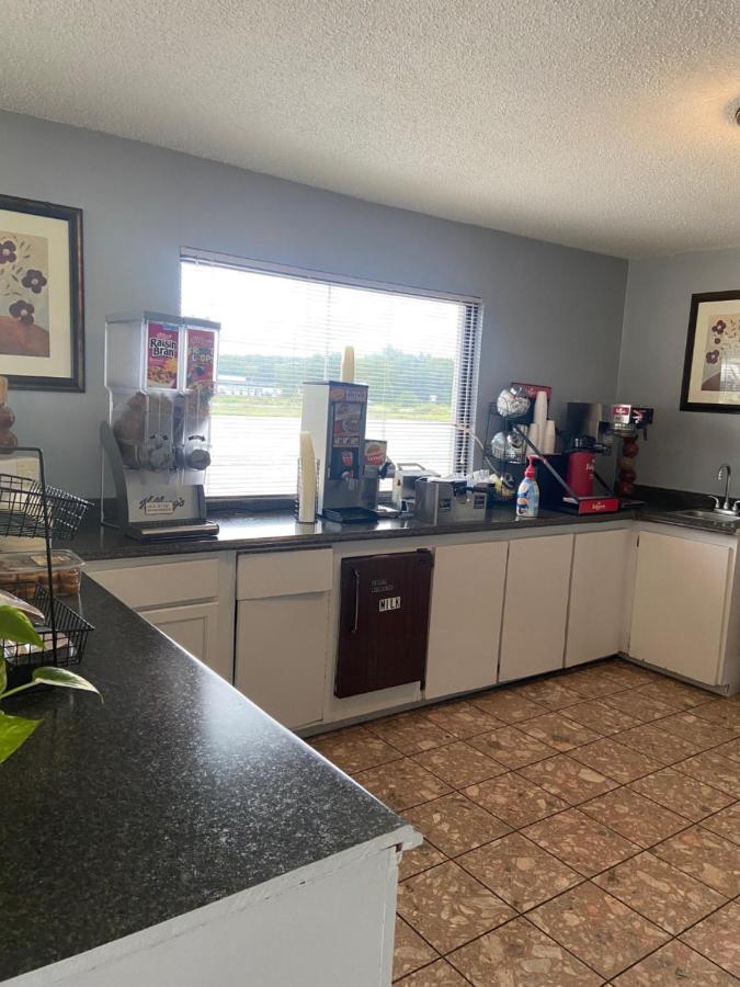 Americas Best Value Inn Meridian Esterno foto